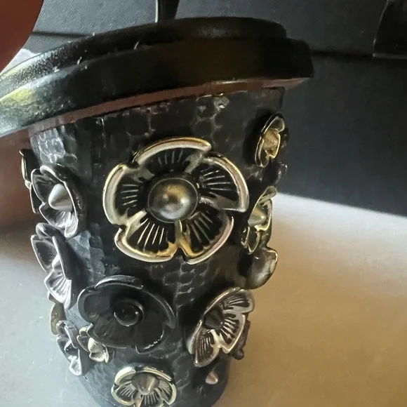 🥀 Coach Tea Rose Black Heels/Sandals - Picture 4 of 16